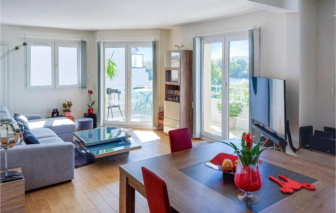 Awesome Apartment In Triel-Sur-Seine With Kitchen Εξωτερικό φωτογραφία