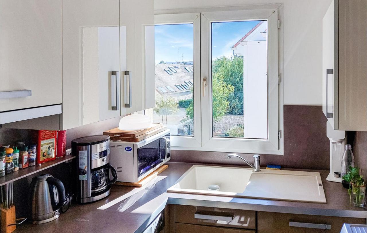 Awesome Apartment In Triel-Sur-Seine With Kitchen Εξωτερικό φωτογραφία